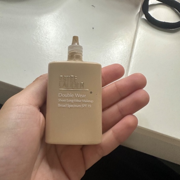 Estee lauder double wear sheer fluid foundation ECRU - Picture 4 of 4